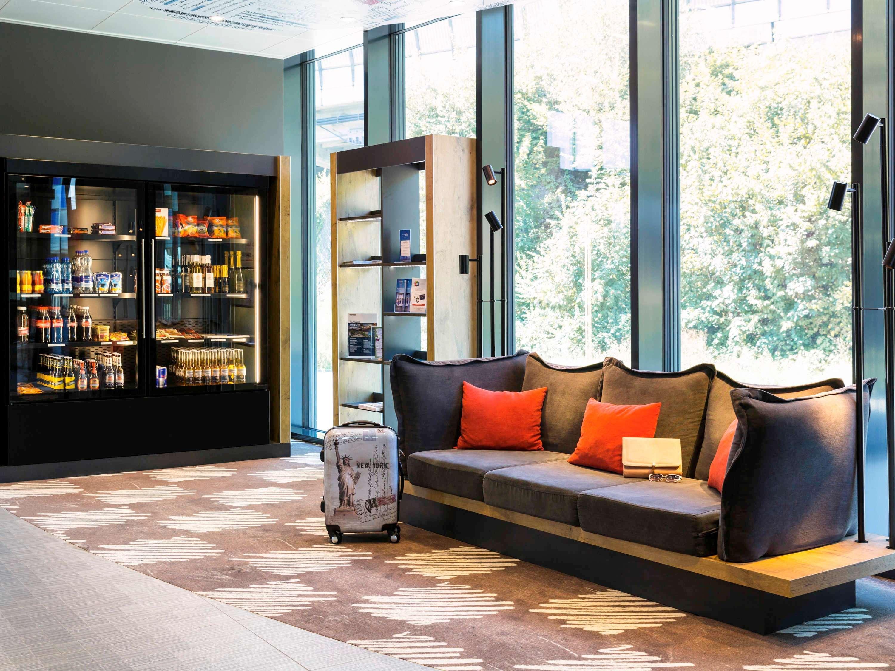 Отель Ibis Baden Neuenhof Экстерьер фото