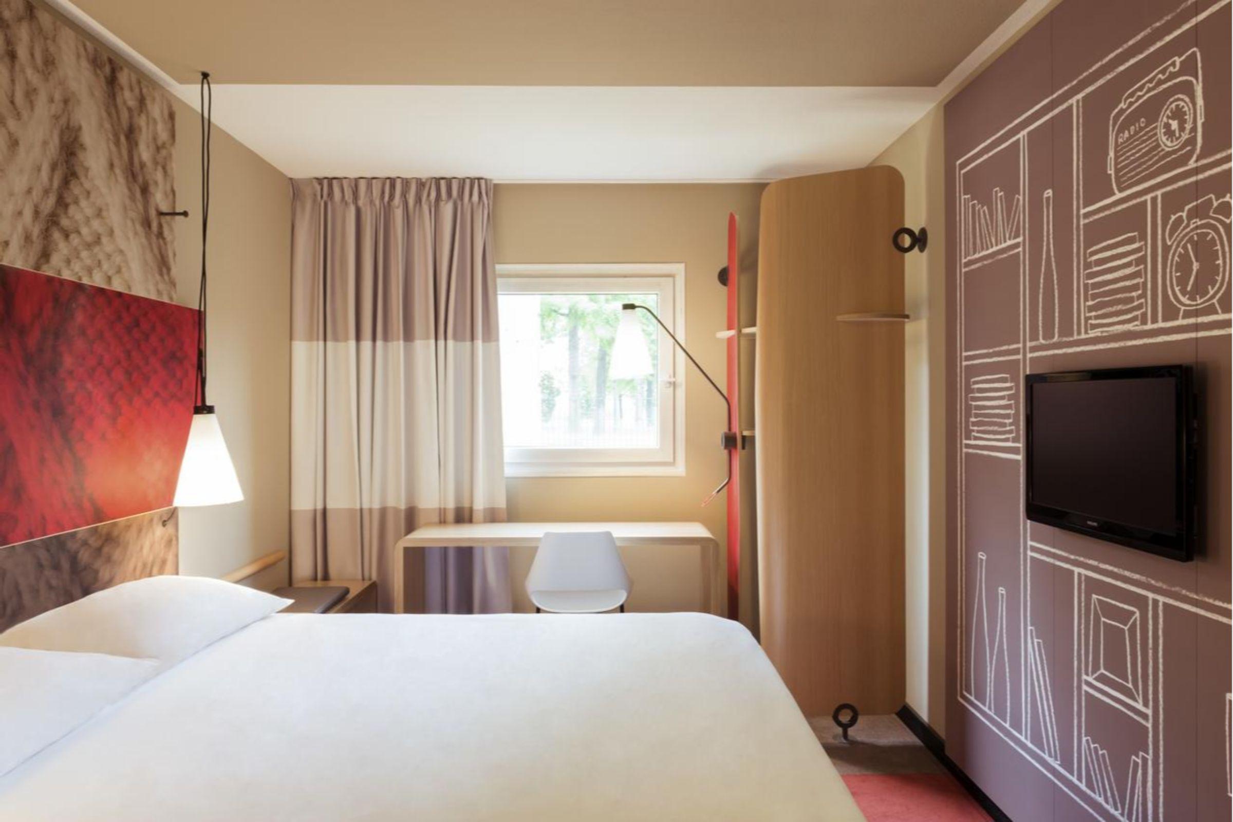 Отель Ibis Baden Neuenhof Экстерьер фото