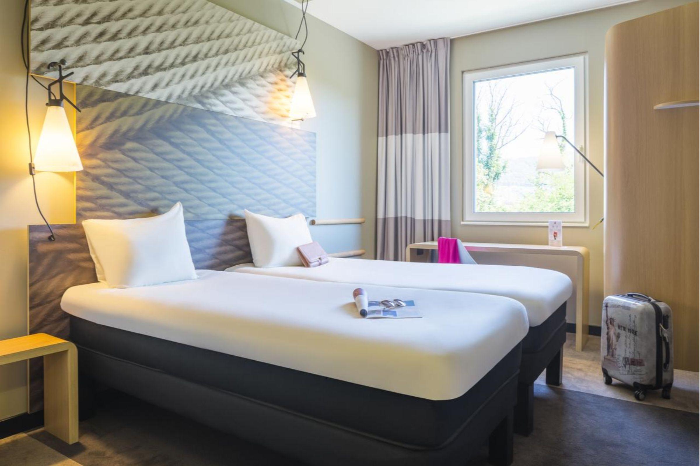 Отель Ibis Baden Neuenhof Экстерьер фото