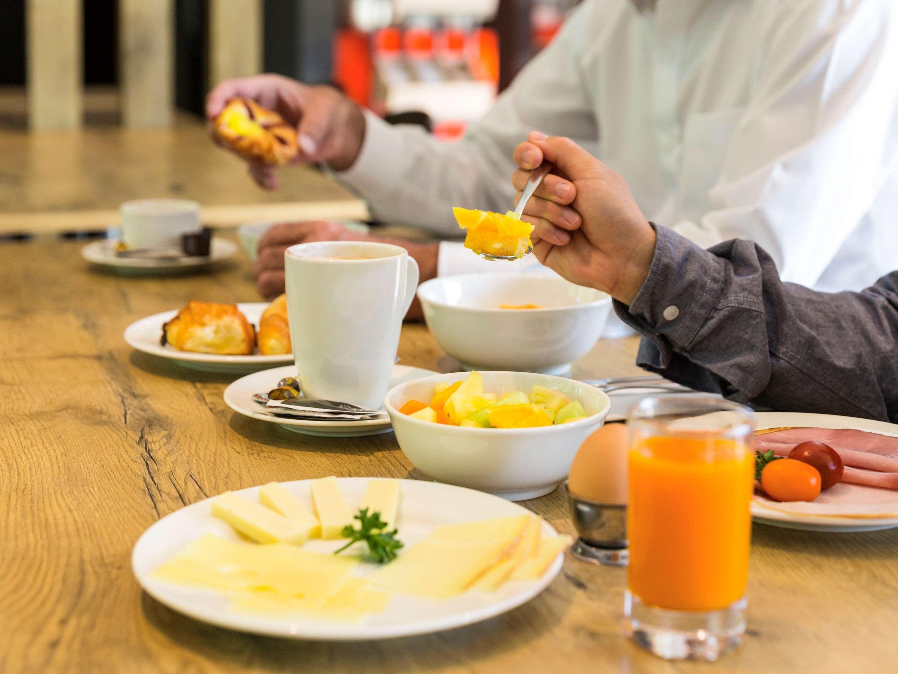 Отель Ibis Baden Neuenhof Экстерьер фото