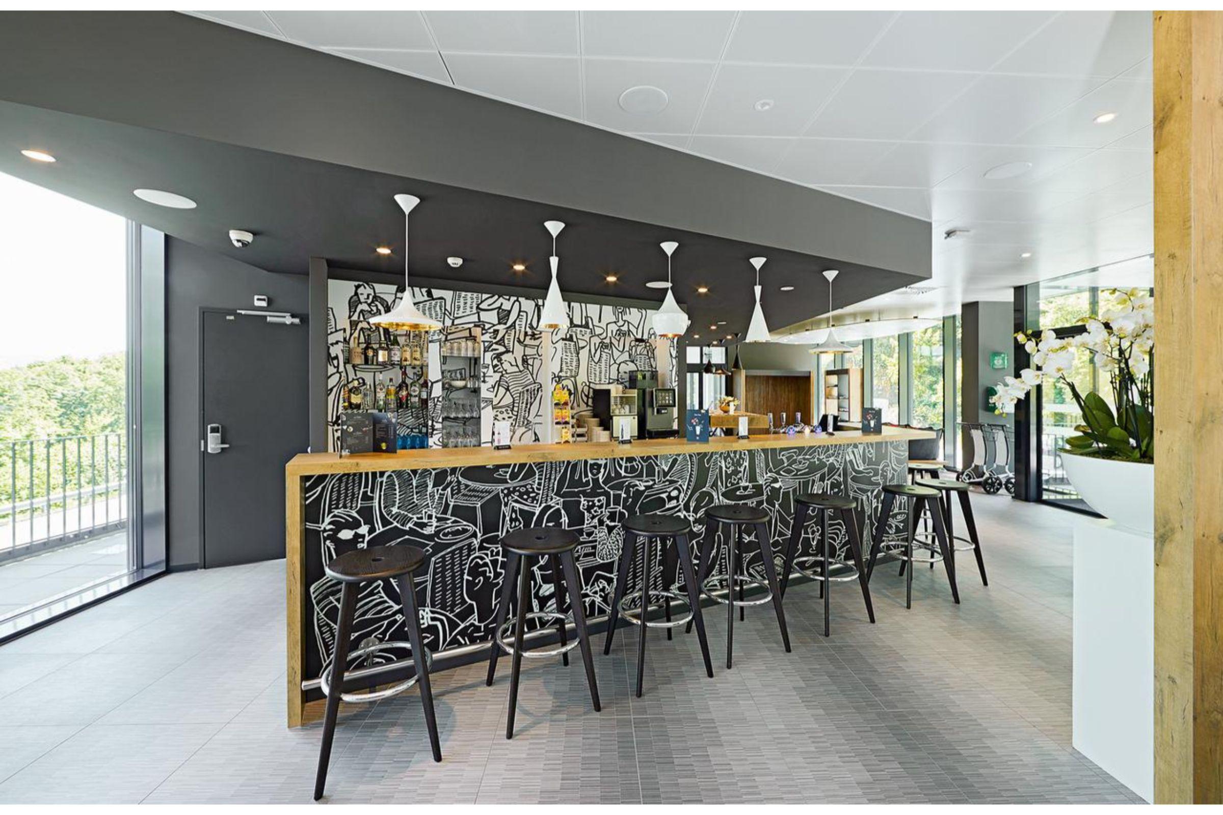 Отель Ibis Baden Neuenhof Экстерьер фото